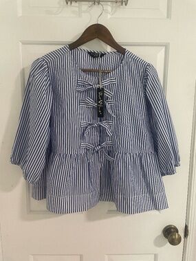 NWT Velvet Heart Blue and White Bow Striped Top